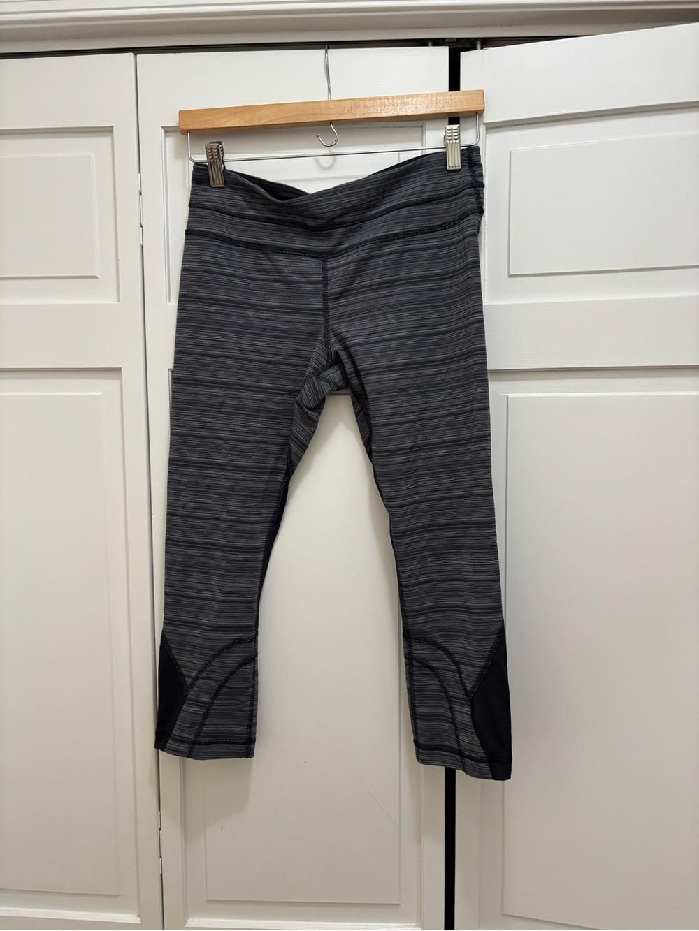 lululemon athletica Gray Striped Capri Leggings